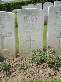 Bagneux British Cemetery Gezaincourt - Jackson, William